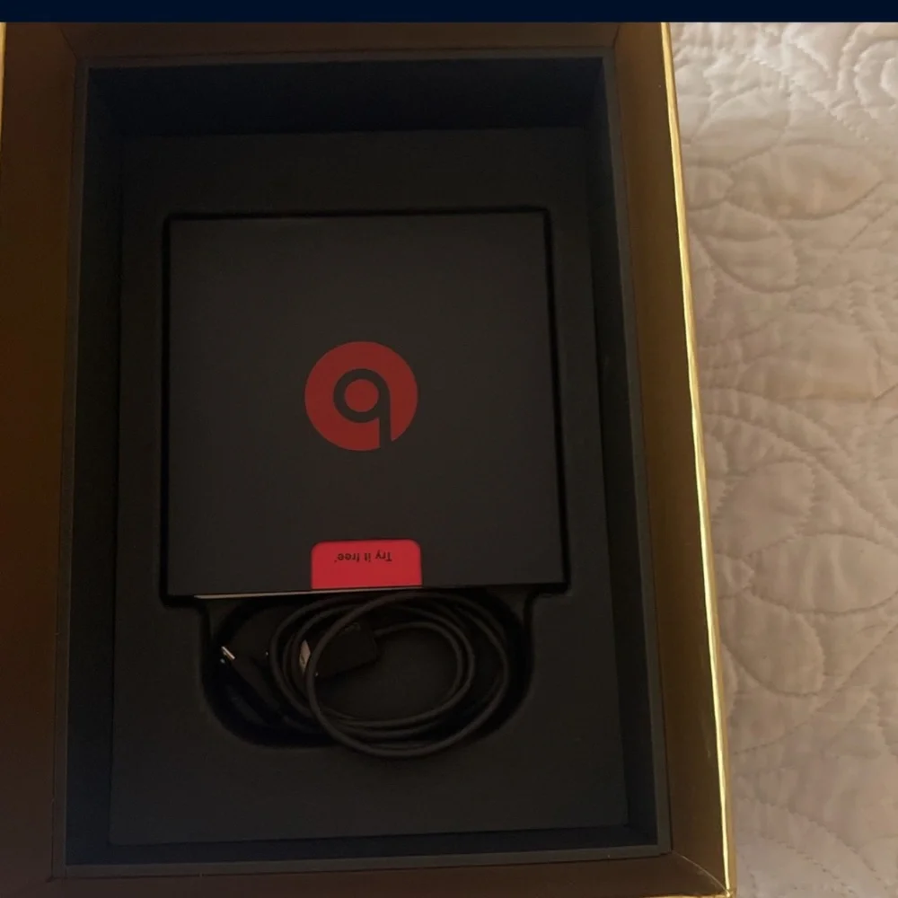 Dre Beats - Picture 2 of 5
